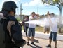 Professores protestam no ES e são dispersados com bombas de gás